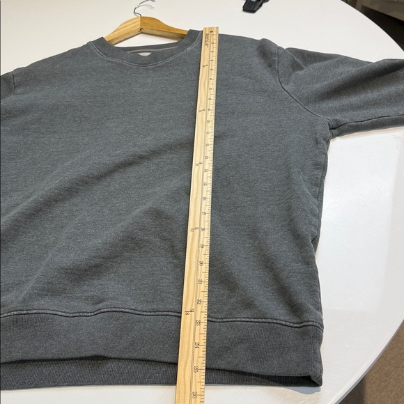 Everlane Organic Cotton Gray Sweatshirt Size Medium - Picture 6 of 9